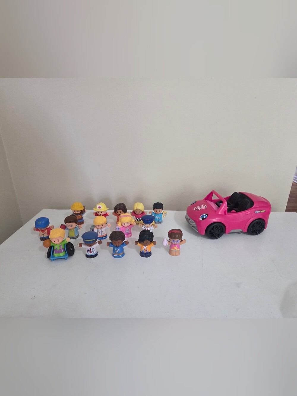 Fisher Price Little People Set Of 15 Figures And Car